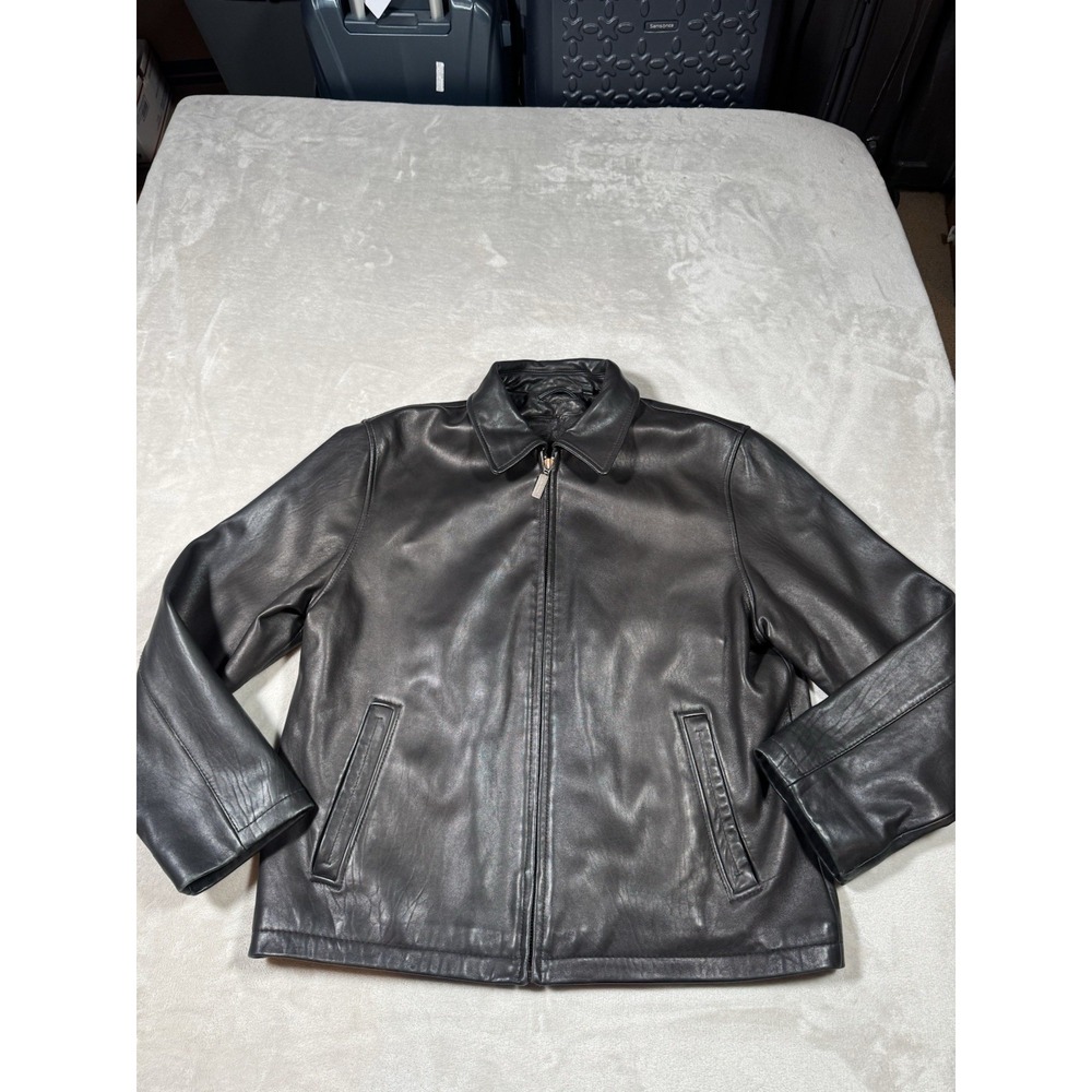 Roundtree and Yorke Leather Jacket Size Large Black Paisley Lining